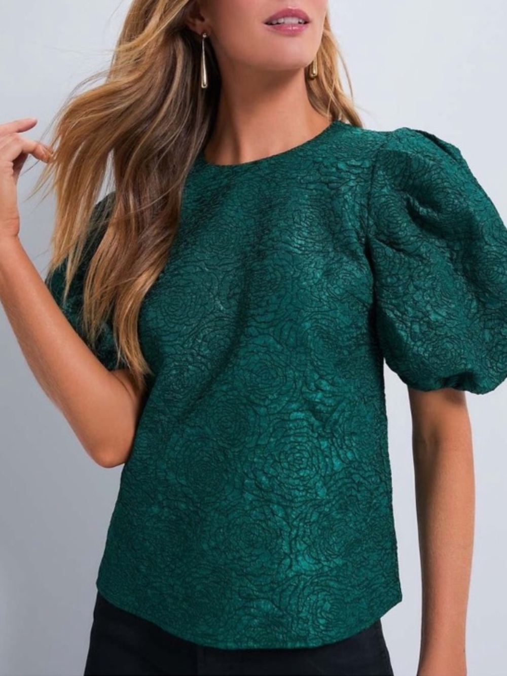 Hyacinth House Green Jacquard Rose Top w/ Puff Sleeves P2P 19.5 in.